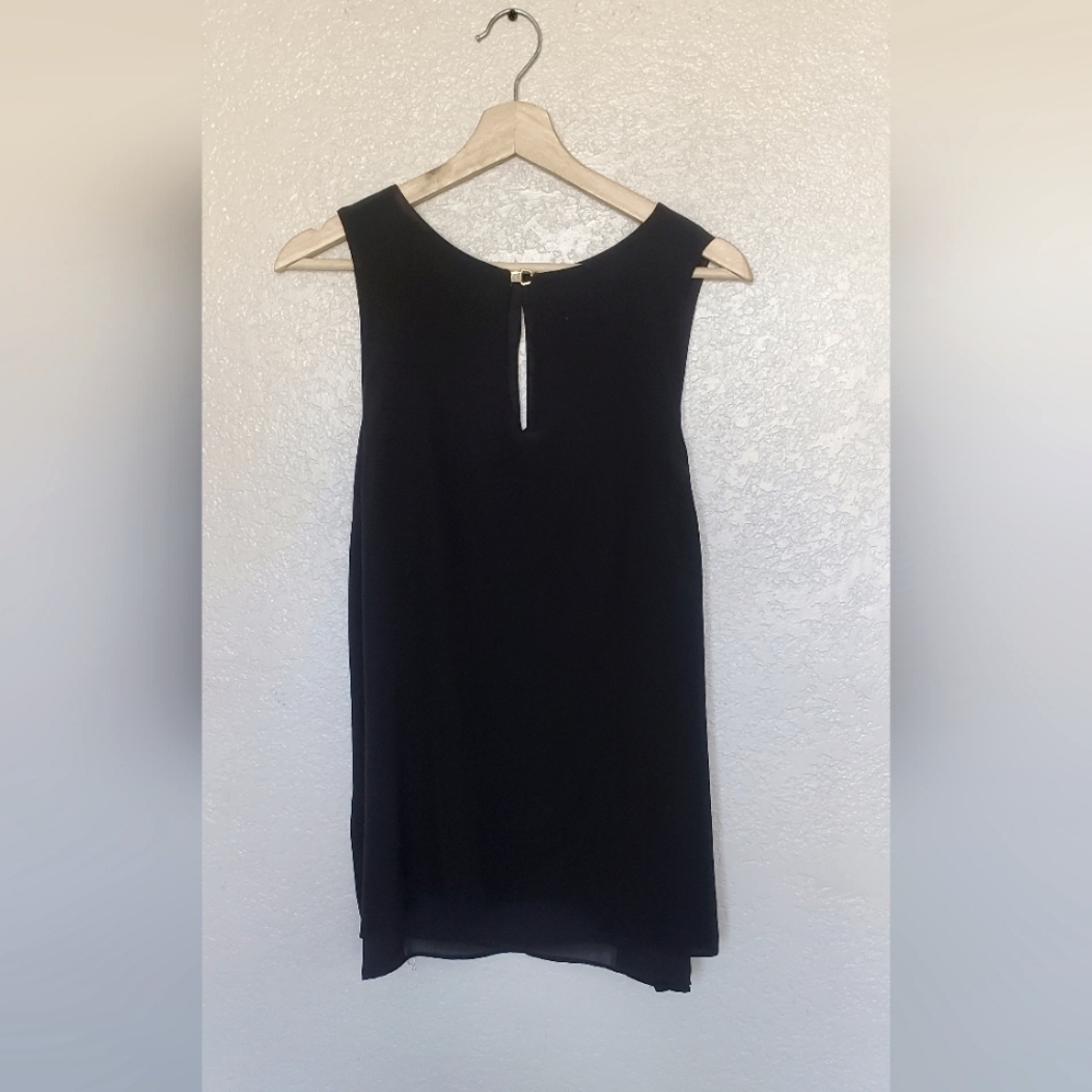 Silk Antonio Melani Sleeveless Black Keyhole Blouse With Gold Accents Size Large